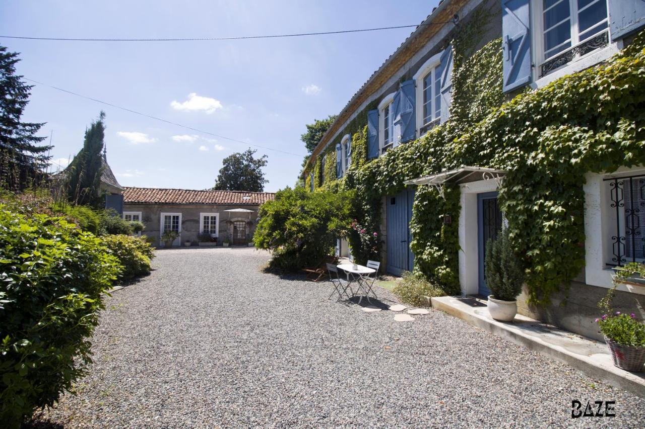 Centre De Bien-Etre Et Ses Chambres D'Hote Villeneuve-de-Riviere Luaran gambar