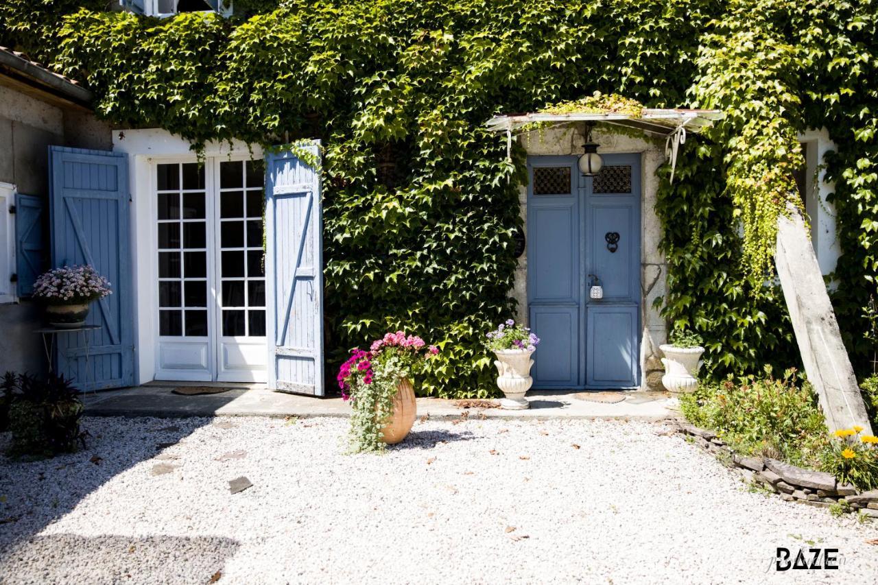 Centre De Bien-Etre Et Ses Chambres D'Hote Villeneuve-de-Riviere Luaran gambar